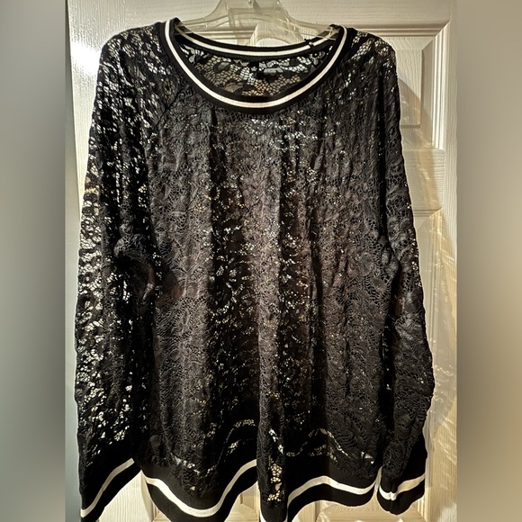 Torrid Plus size lace crew neck size 3 
Black - Picture 1 of 7